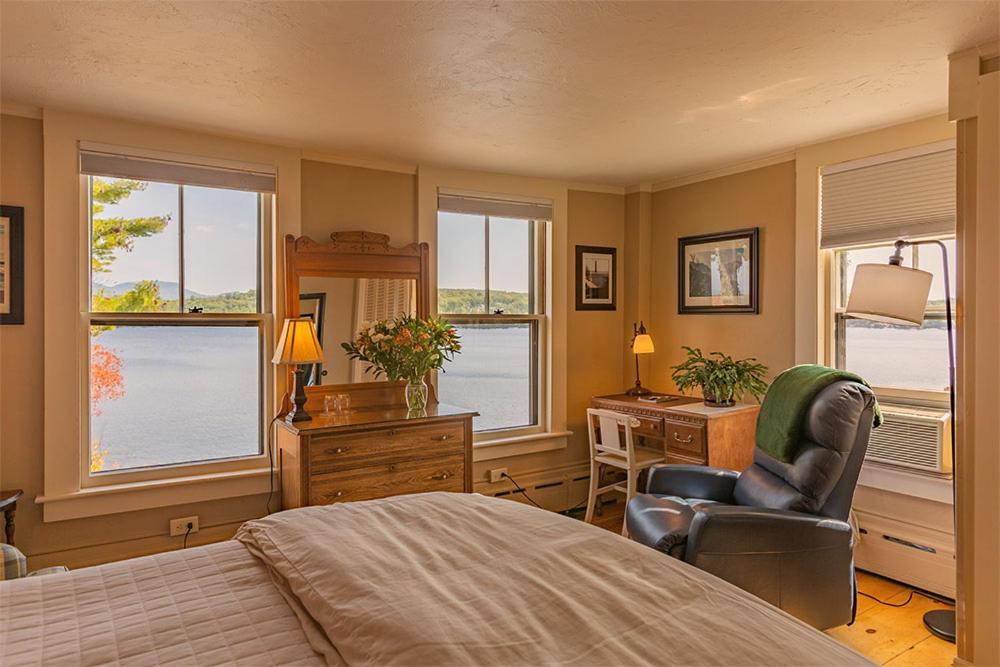 Lake House At Ferry Point Sanbornton Экстерьер фото